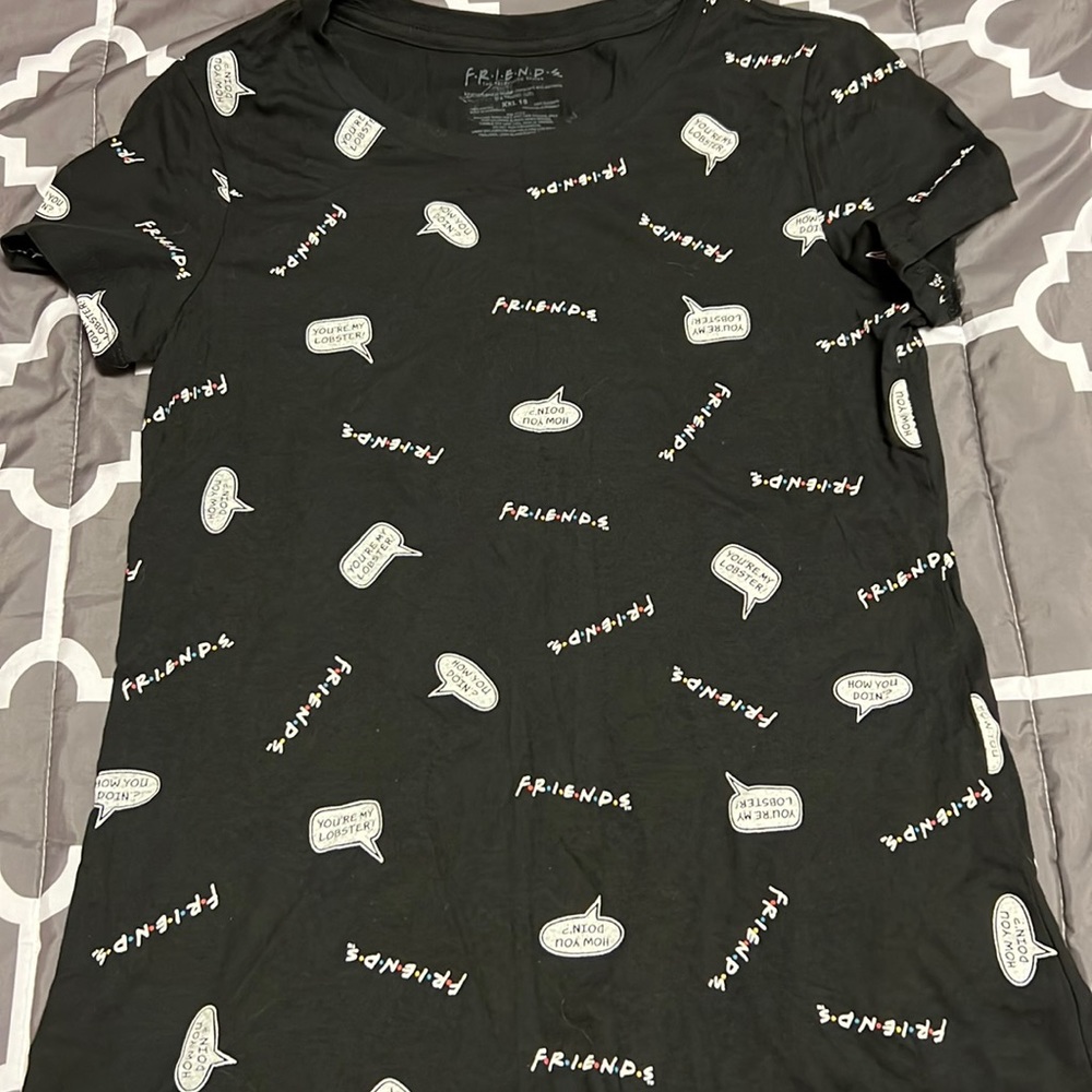 Friends shirt - Picture 1 of 3